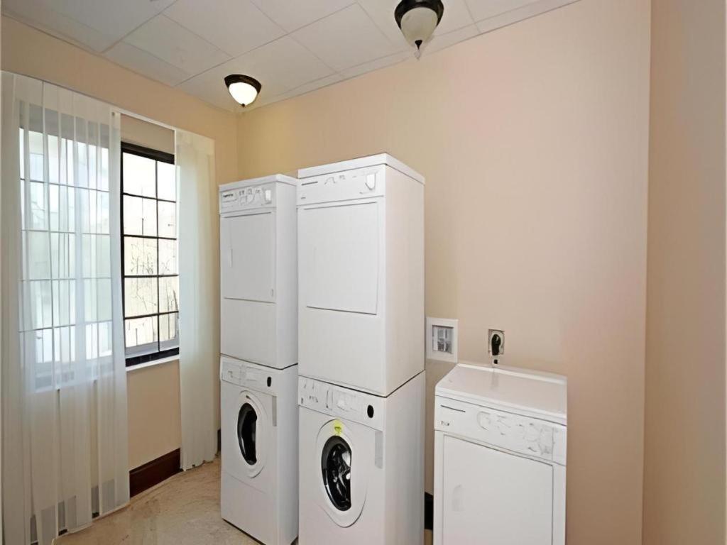 Staybridge Suites Newport News Kültér fotó
